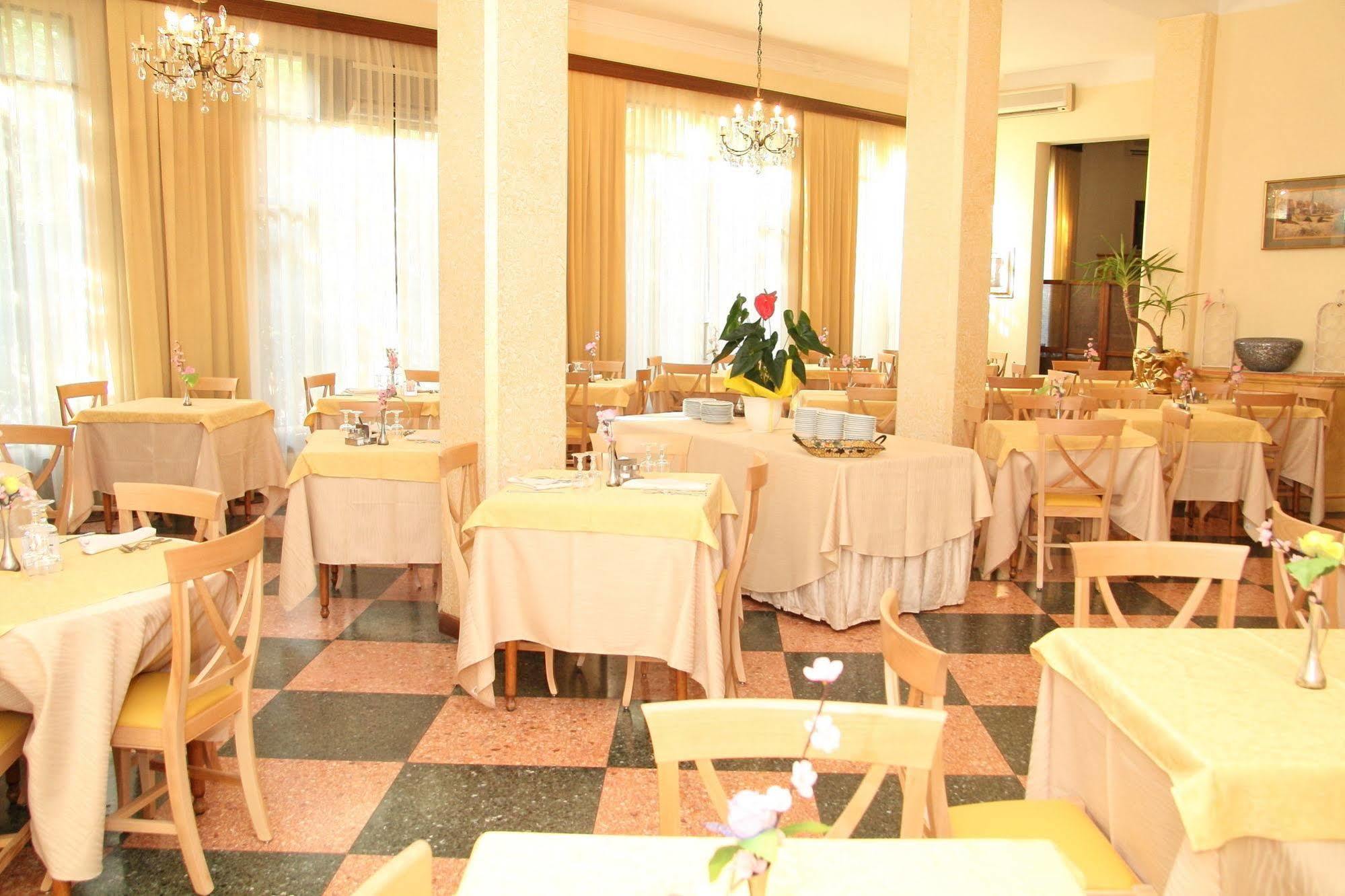Hotel B&B Risorta Abano Terme Eksteriør billede